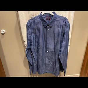 XXL Dark Blue w/ White Pinstripe Untuckit Buttondown shirt